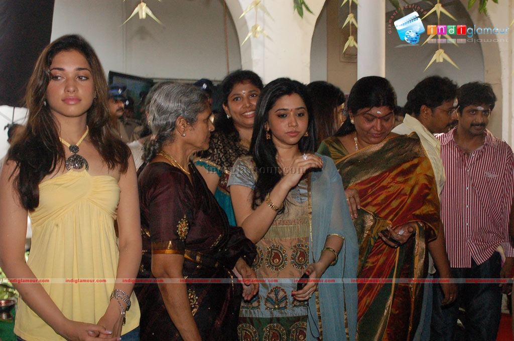 Thillalangadi Movie Launch Event hd photo